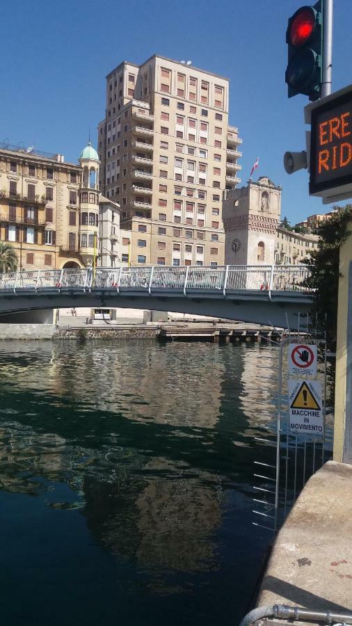 Апартаменти Bilocale Nell'Antica Darsena Савона Екстер'єр фото